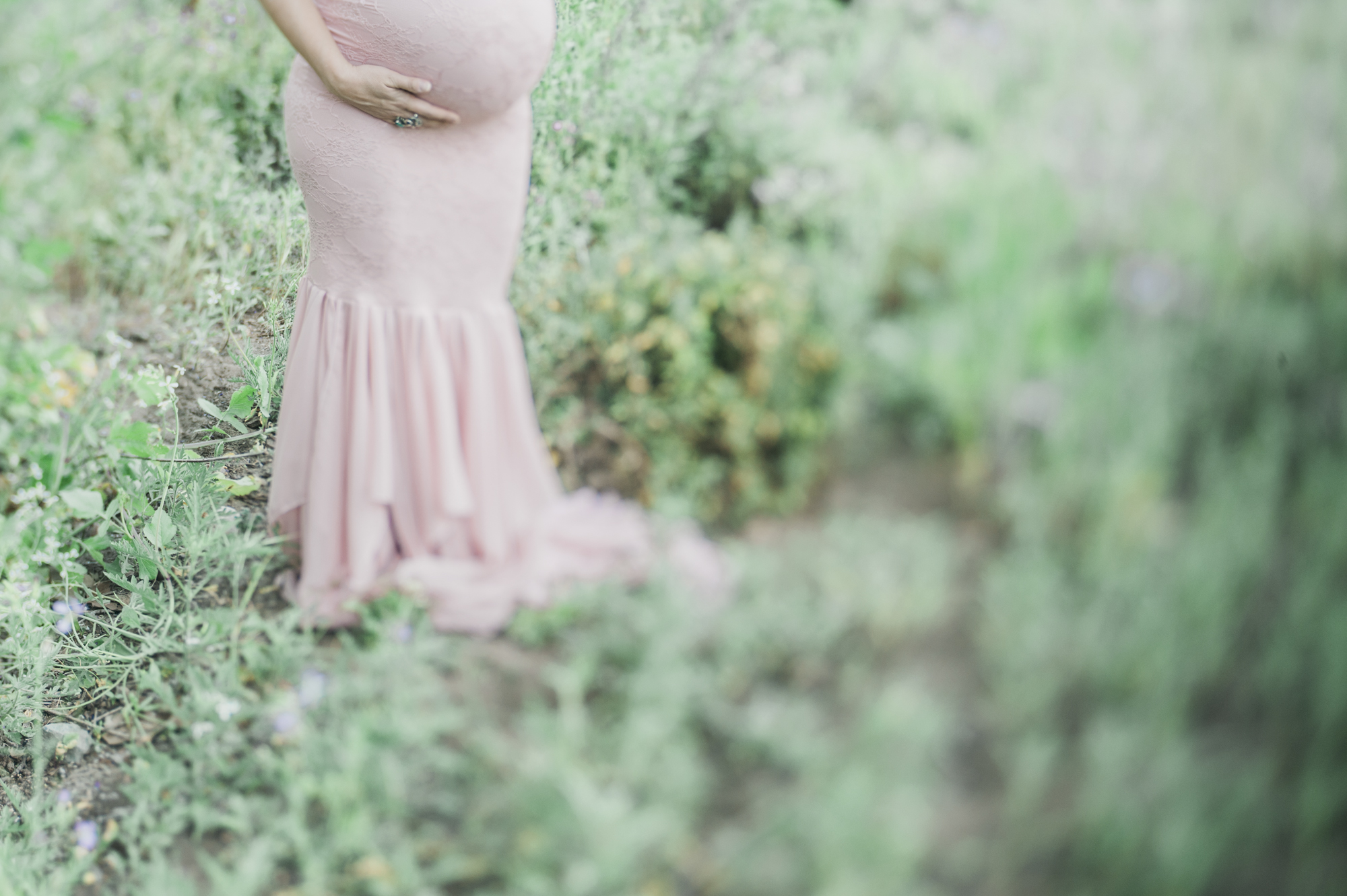 A Bohemian inspired San Diego maternity session by Kylie Rae Photography