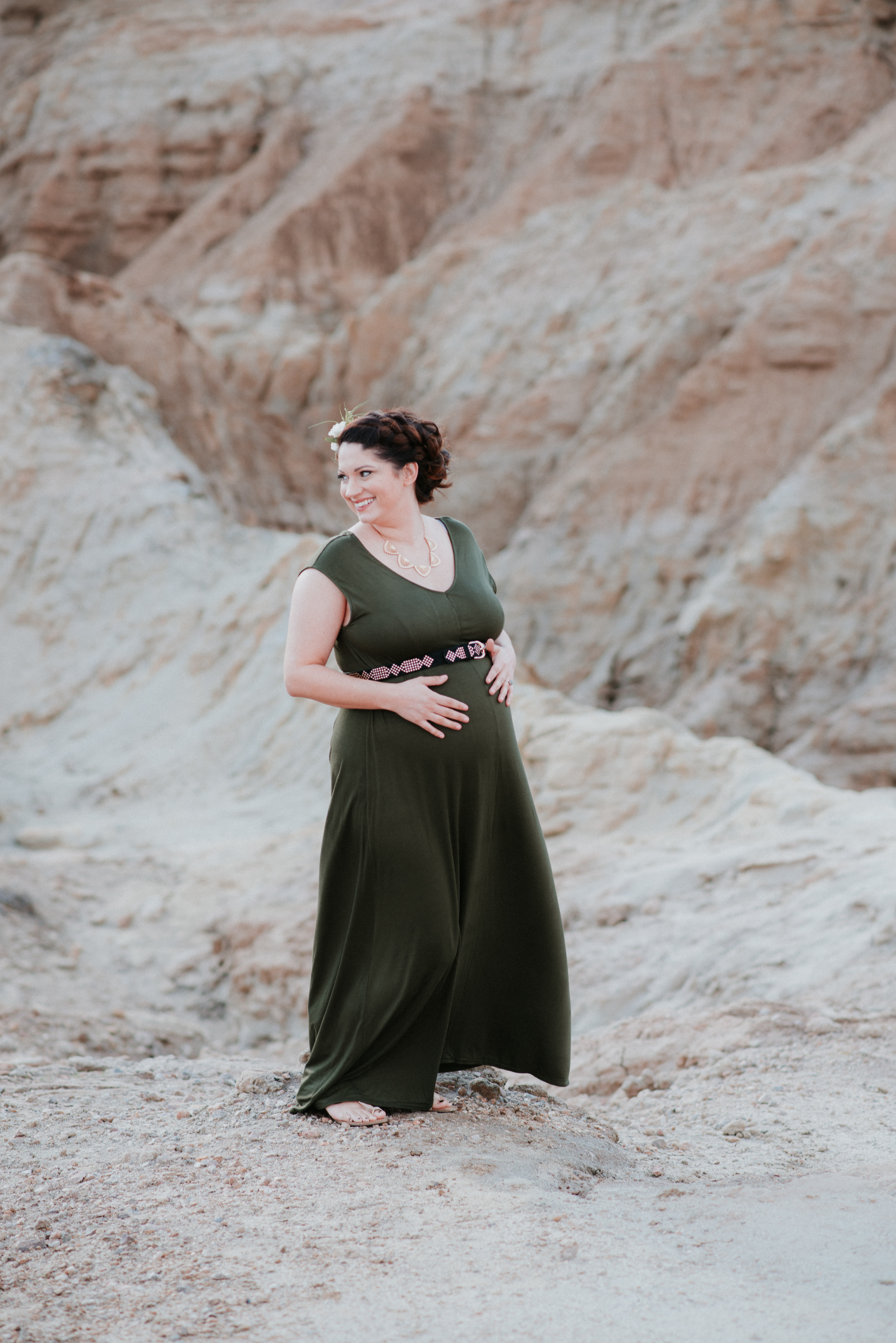 Adventurous Maternity Shoot at Anza Borrego Desert by Kylie Rae Photography