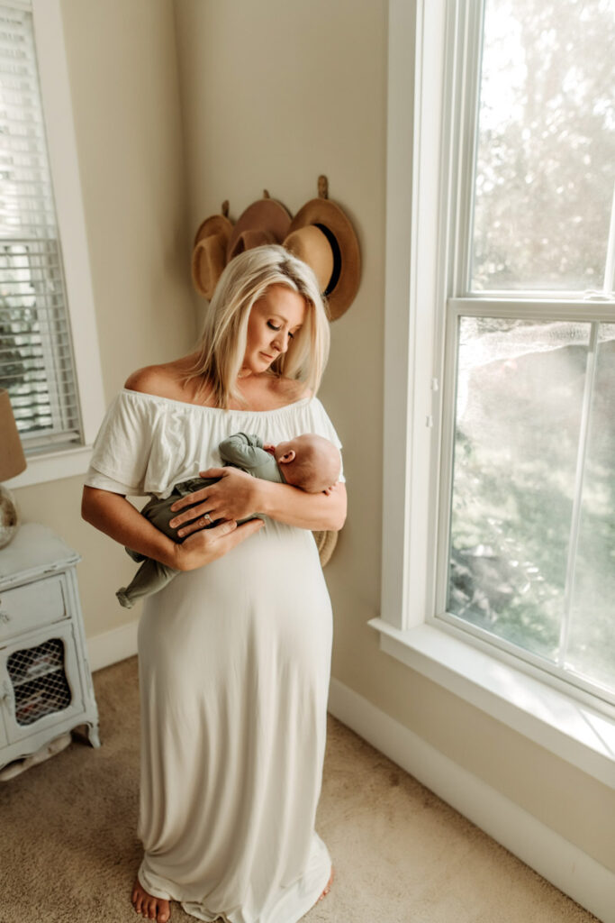 mother and baby newborn photography in destin fl